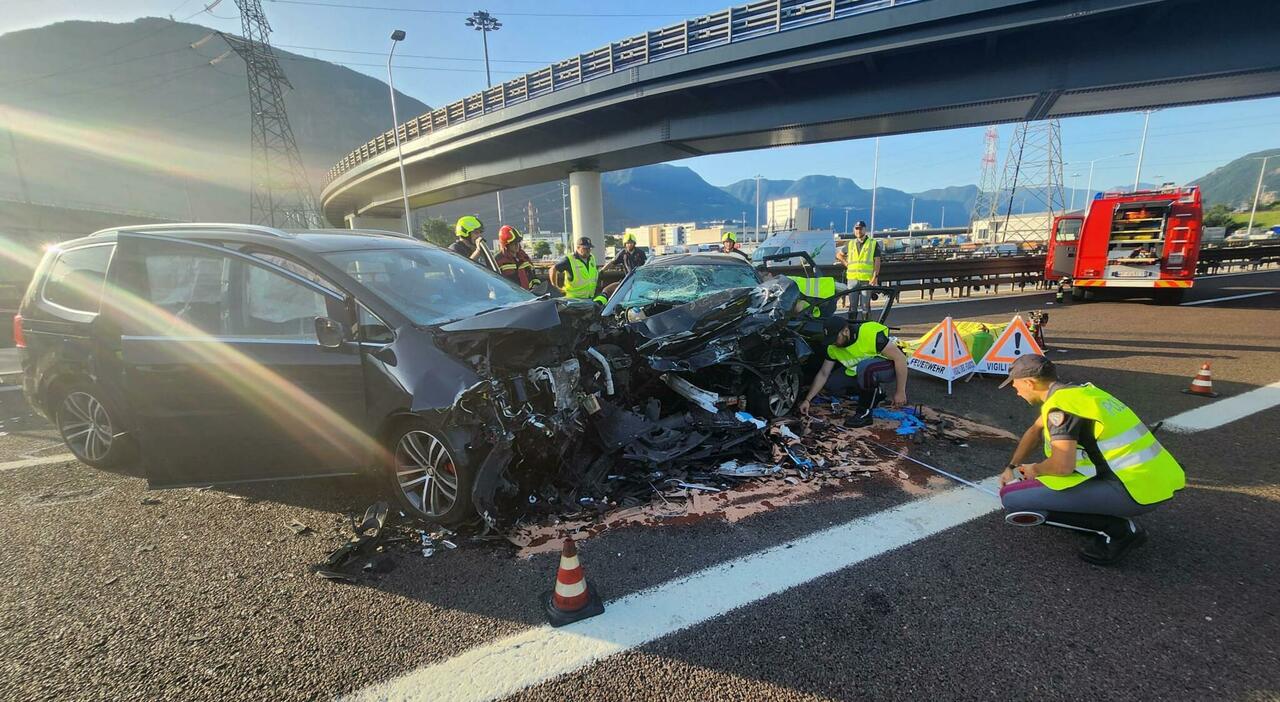Auto contromano sull Auto contromano sull