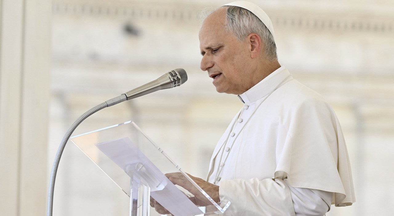 https://statics.cedscdn.it/photos/MED_HIGH/2025/06/15/8899950_15174059_papa_leone_angelus_pace_medio_oriente_ucraina.jpg