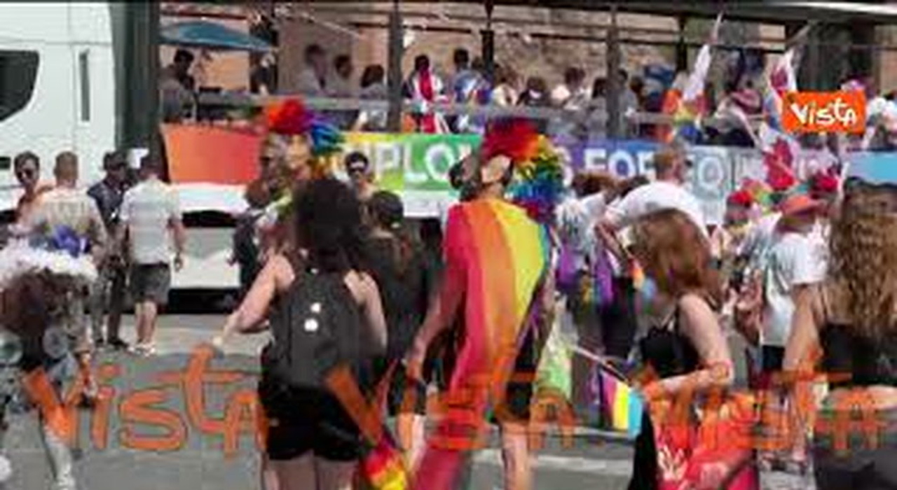 https://statics.cedscdn.it/photos/MED_HIGH/2025/06/16/8901523_poster.jpg