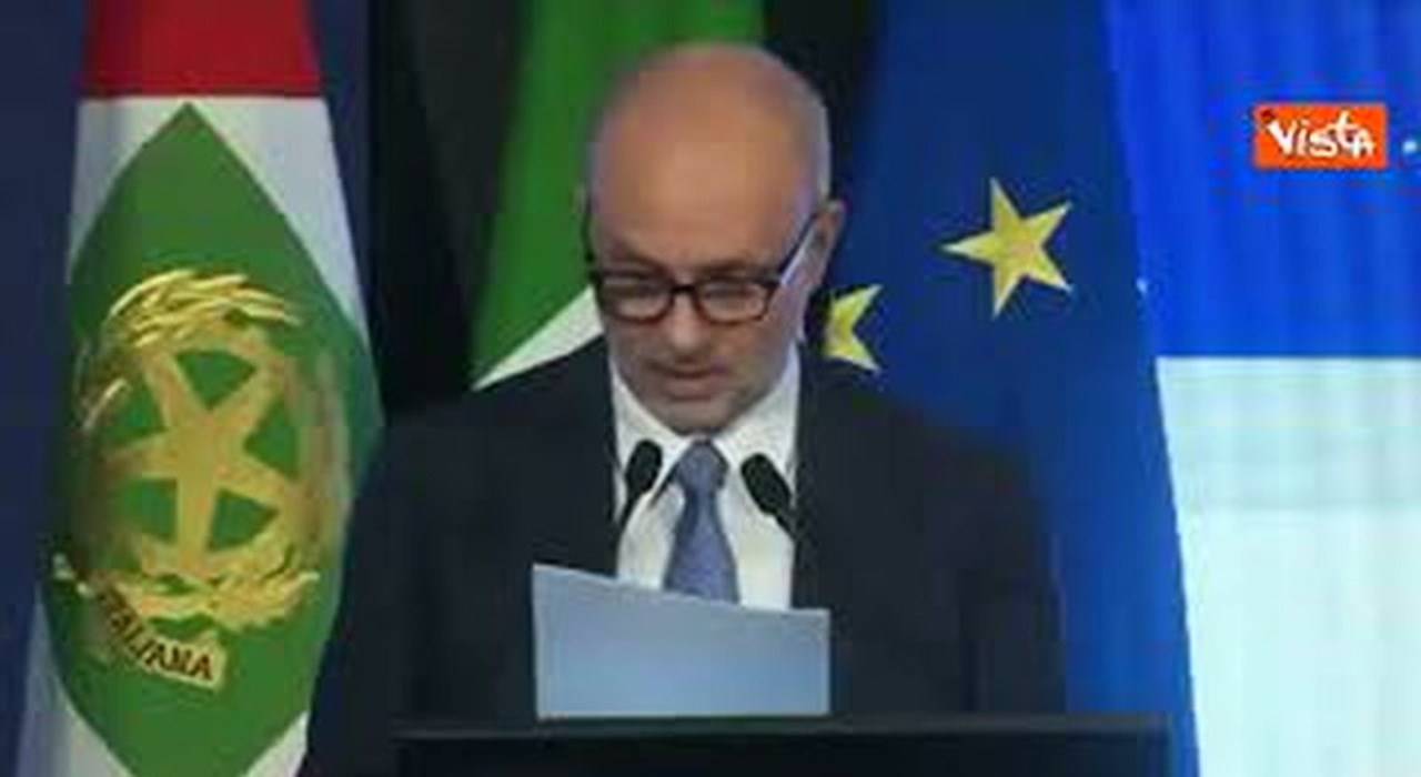 https://statics.cedscdn.it/photos/MED_HIGH/2025/06/16/8901579_poster.jpg