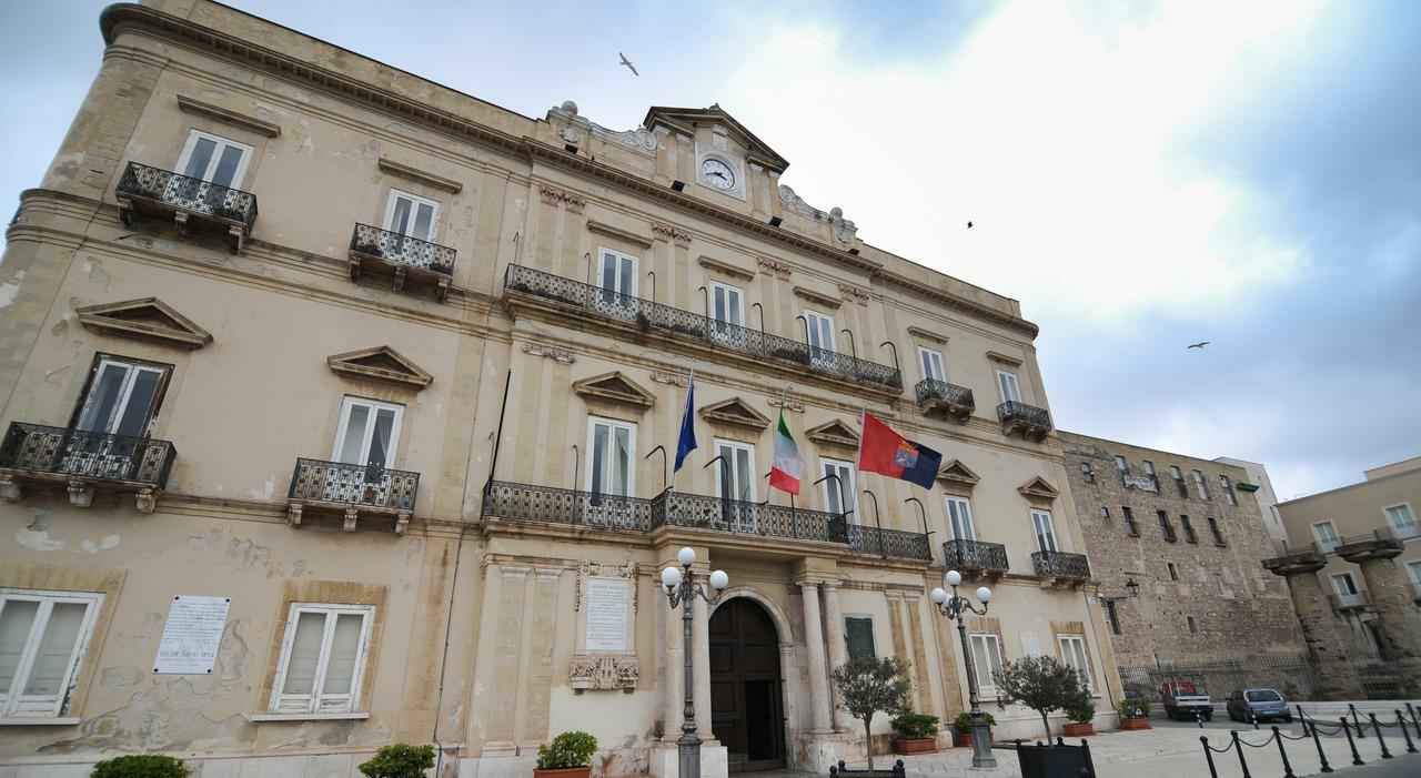 Minigiunta e presidenza, il piano di Bitetti: le consultazioni in due fasi Minigiunta e presidenza, il piano di Bitetti: le consultazioni in due fasi