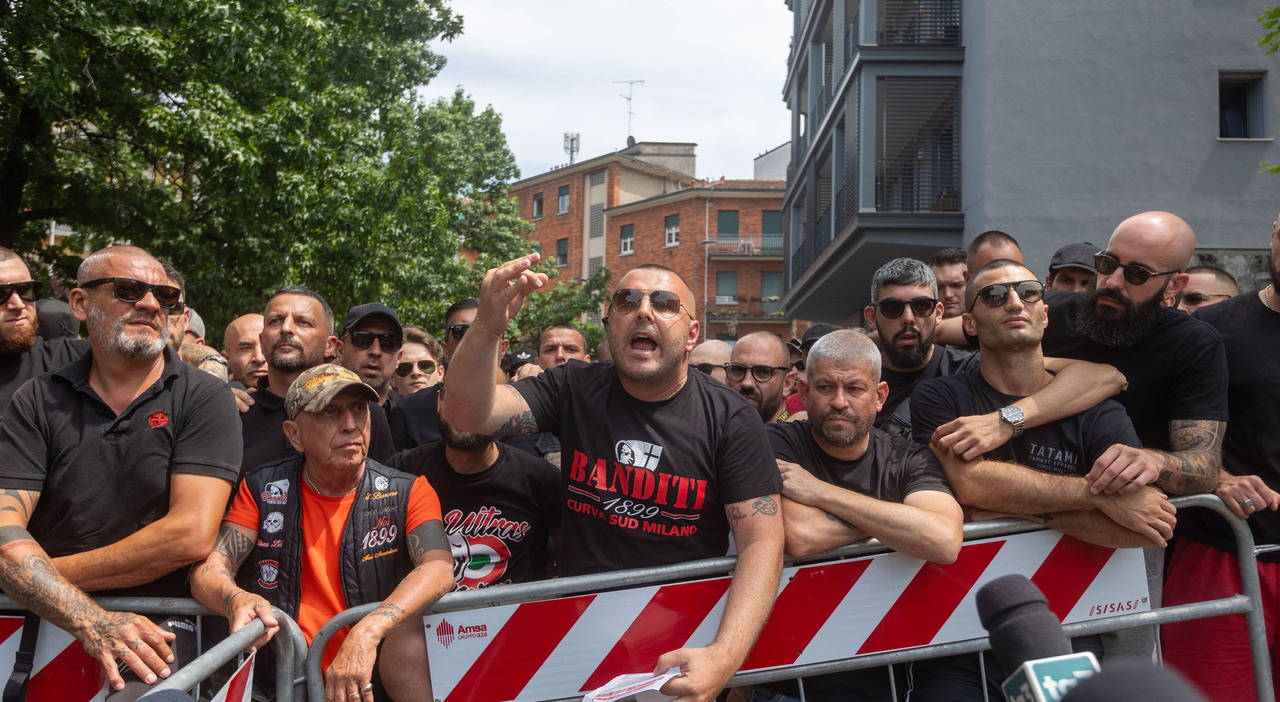 https://statics.cedscdn.it/photos/MED_HIGH/2025/06/17/8904025_17203748_inchiesta_ultra_processo_condannati_chi_sono_lucci_beretta_ferdico_bodyguard_fedez_oggi_17_6_2025.jpg