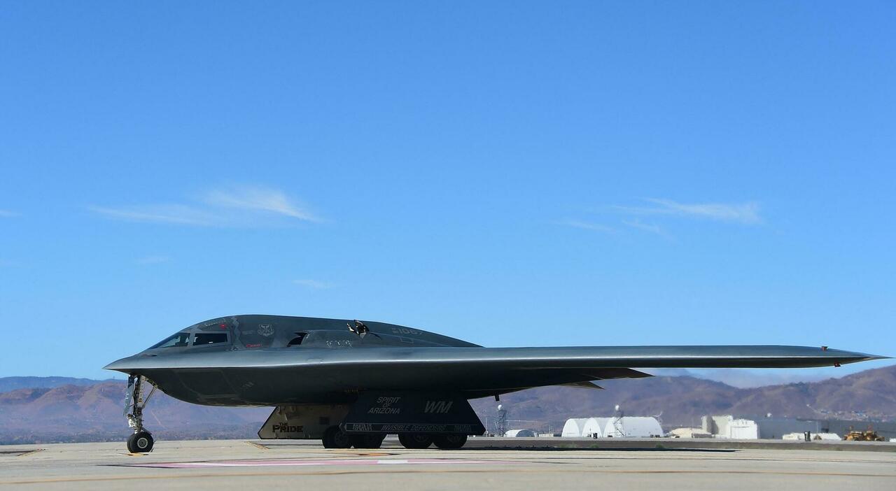 bomba usa gbu 57 per distruggere i bunker iraniani la pu242 trasportare solo il bombardiere b 2 spirit