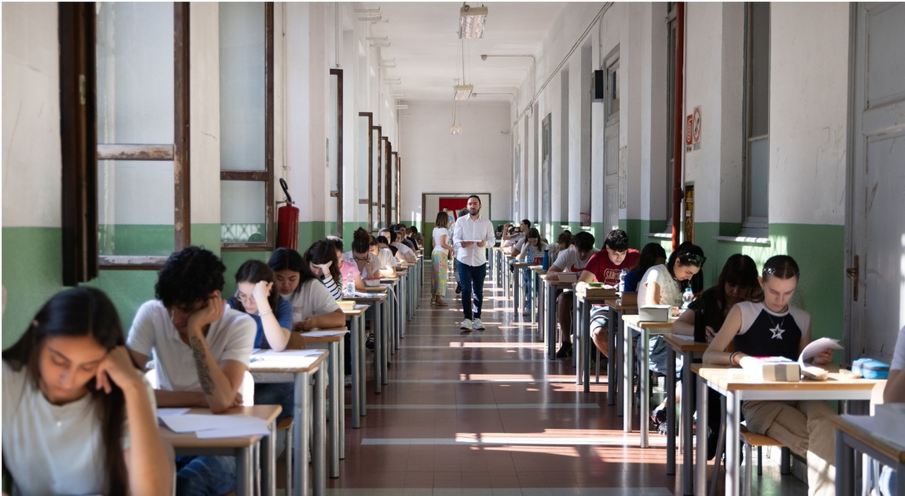 Maturità 2025, le tracce della prima prova: Paolo Borsellino e i giovani, Pasolini, "Il Gattopardo", gli anni Trenta e il New Deal, i social e l Maturità 2025, le tracce della prima prova: Paolo Borsellino e i giovani, Pasolini, "Il Gattopardo", gli anni Trenta e il New Deal, i social e l