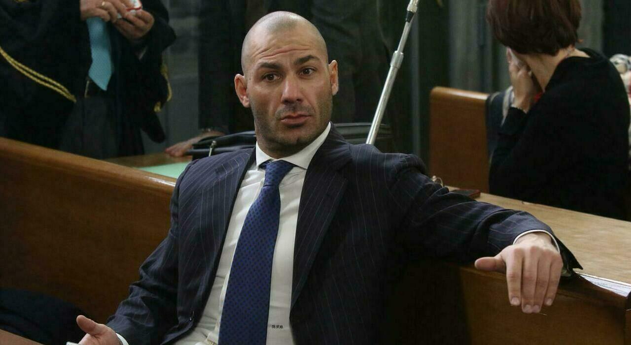 https://statics.cedscdn.it/photos/MED_HIGH/2025/06/18/8905640_18132242_condanna_riccardo_bossi.jpg