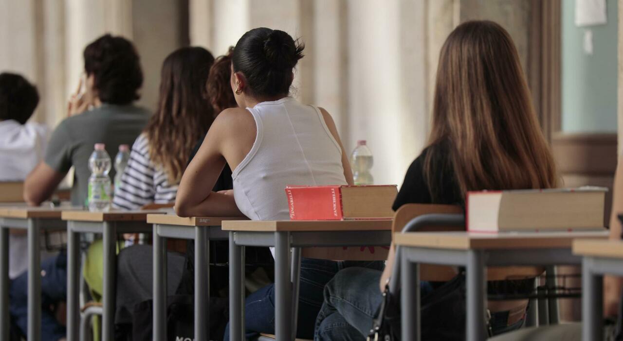 Seconda prova della Maturità 2025: materie, durata, traccia e quanto vale. Cosa si può (e deve) portare Seconda prova della Maturità 2025: materie, durata, traccia e quanto vale. Cosa si può (e deve) portare