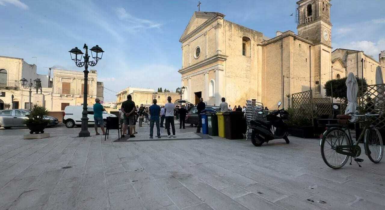 Carabinere ucciso, poca gente ai funerali del (presunto) killer Michele Mastropietro Carabinere ucciso, poca gente ai funerali del (presunto) killer Michele Mastropietro