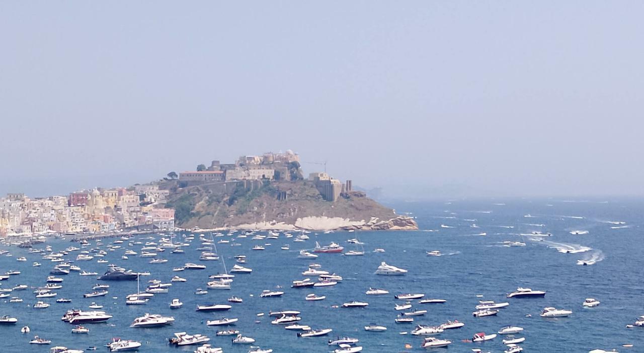 gaetano angora faraglioni presidio fisso e a napoli due campi boa