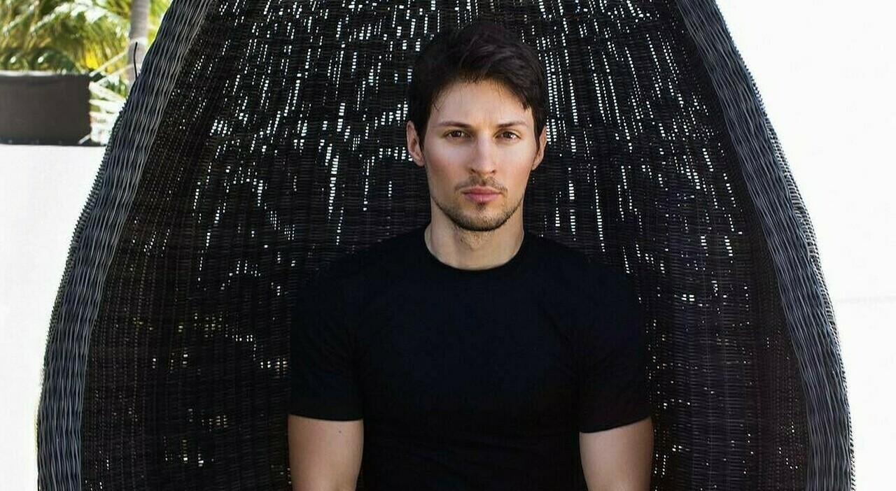 https://statics.cedscdn.it/photos/MED_HIGH/2025/06/19/8908084_19182853_pavel_durov.jpg