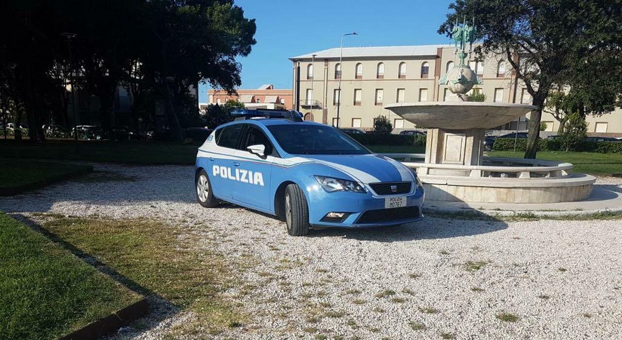 Senigallia, droga nel pacchetto di preservativi: pusher a 14 anni, preso dalla polizia Senigallia, droga nel pacchetto di preservativi: pusher a 14 anni, preso dalla polizia