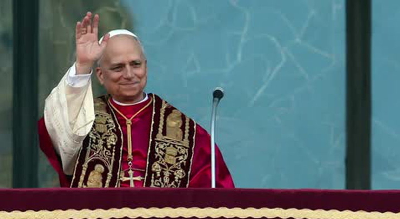 https://statics.cedscdn.it/photos/MED_HIGH/2025/06/20/8909547_20085209_papa_leone.jpg