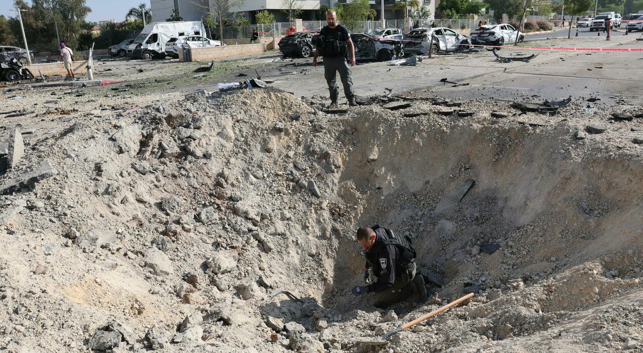 Beer Sheva, missile Iran buca le difese di Israele. Idf: intercettore non ha funzionato. Cosa è successo? Il caso (critico) dei sistemi Arrow Beer Sheva, missile Iran buca le difese di Israele. Idf: intercettore non ha funzionato. Cosa è successo? Il caso (critico) dei sistemi Arrow