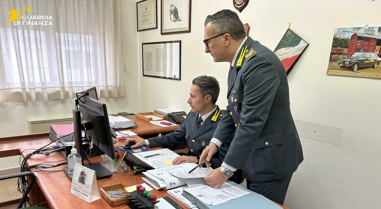 Lecce, appalti favori e voti: torna la Finanza all Lecce, appalti favori e voti: torna la Finanza all