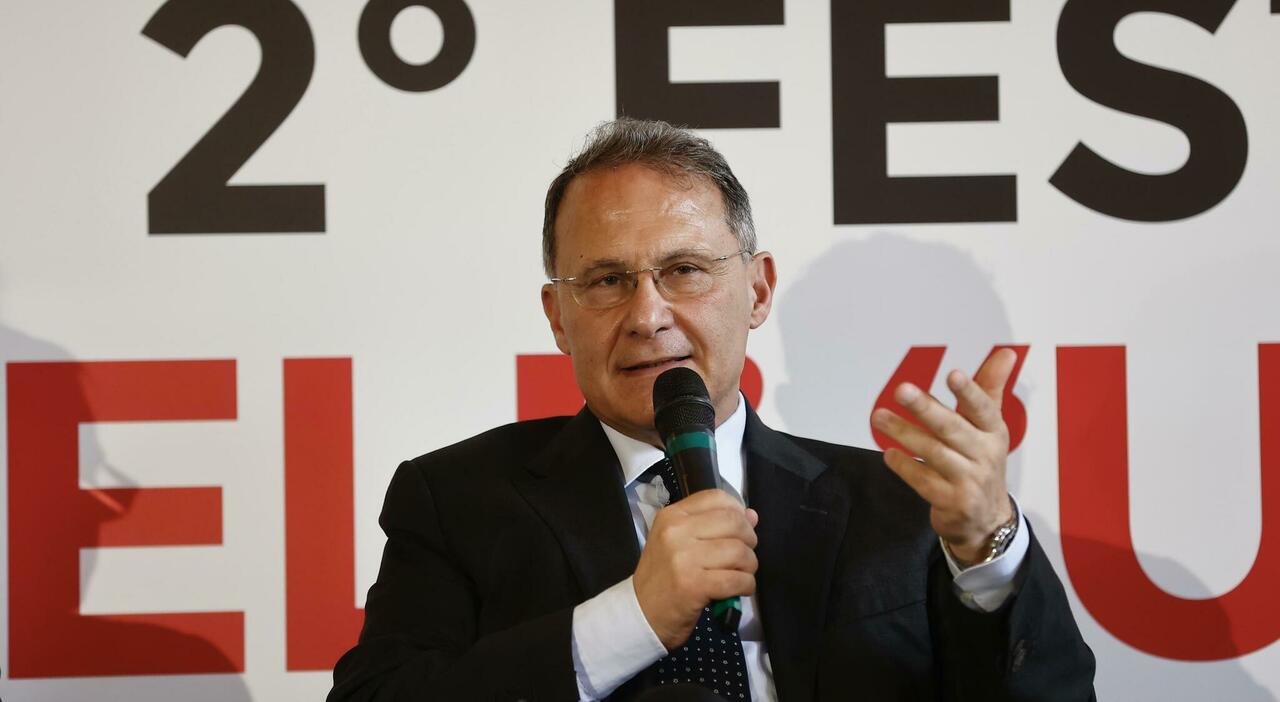 Terzo mandato, Cirielli: «Discorso archiviato, una boutade estiva. De Luca farà accordicchi a qualsiasi costo» Terzo mandato, Cirielli: «Discorso archiviato, una boutade estiva. De Luca farà accordicchi a qualsiasi costo»