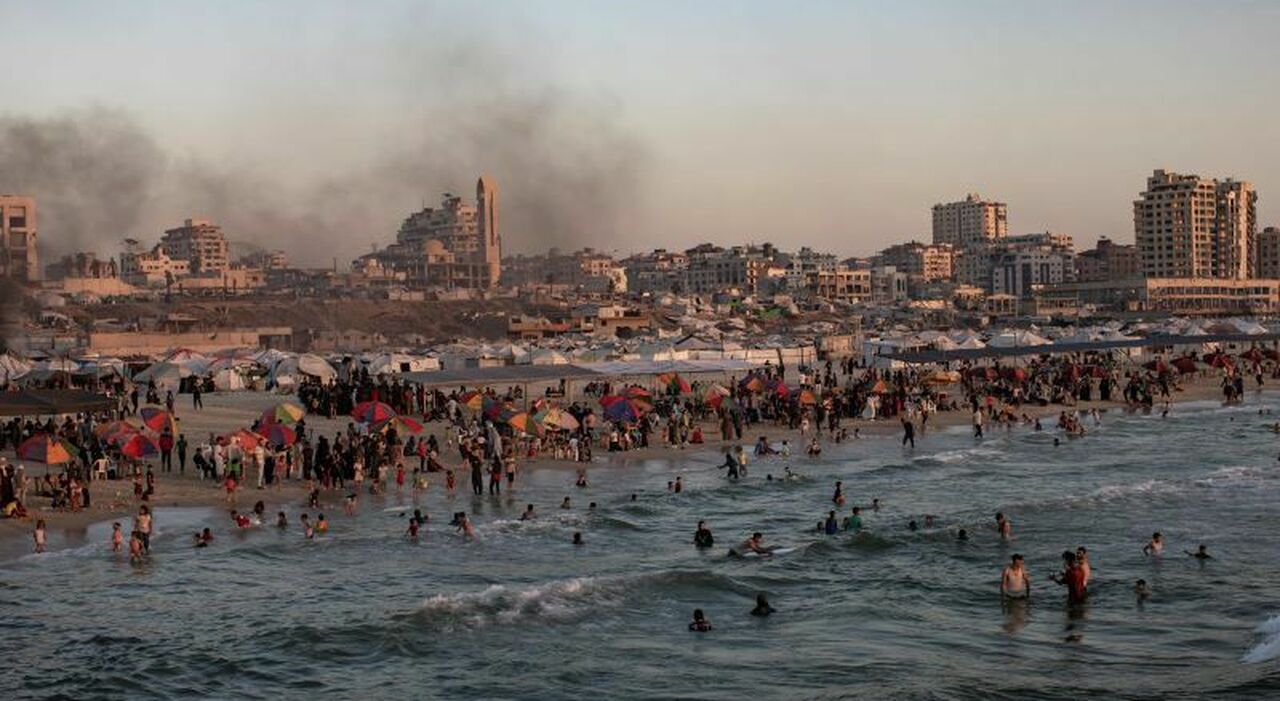 https://statics.cedscdn.it/photos/MED_HIGH/2025/06/21/8911432_21070428_israele_guerra_1.jpg