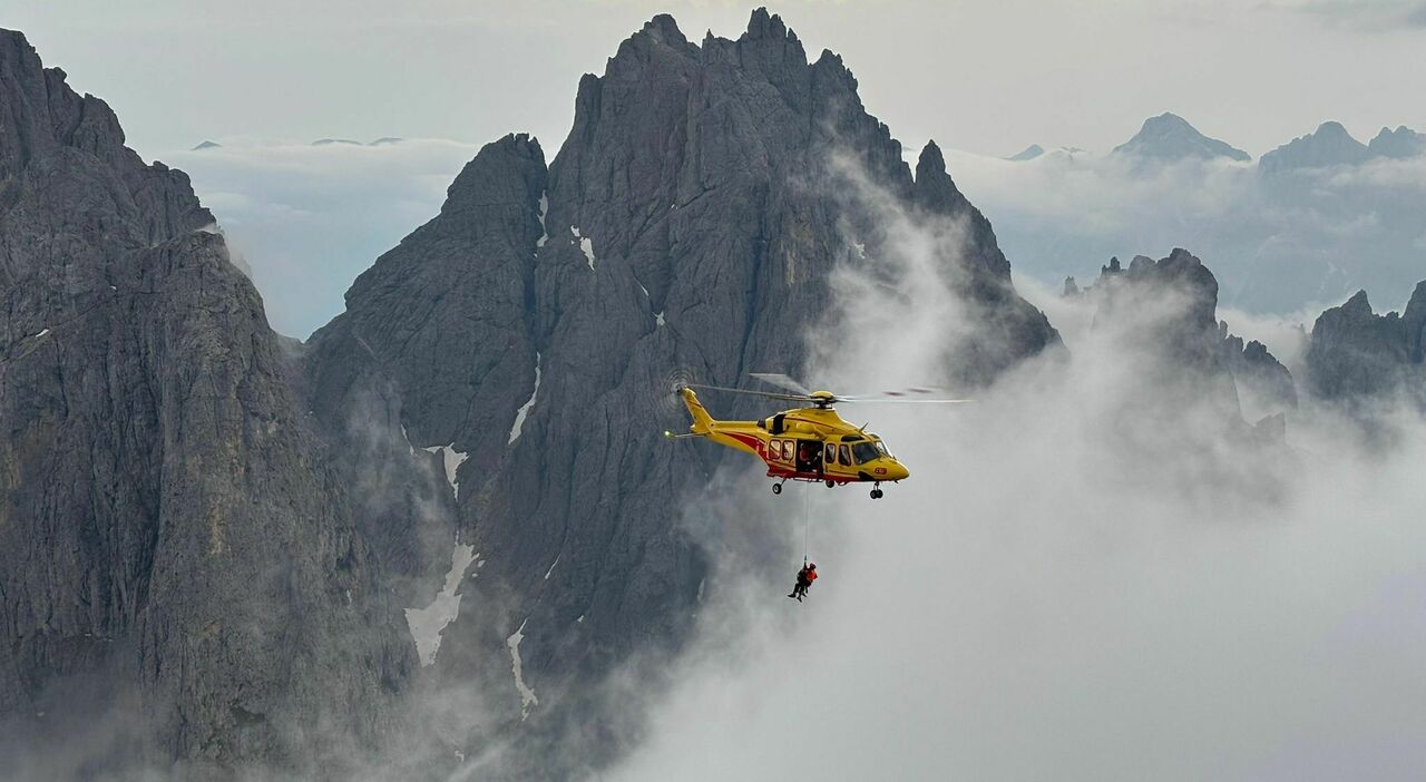 Alpinista scivola per 30 metri durante l Alpinista scivola per 30 metri durante l