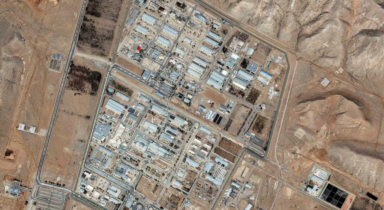 Guerra nucleare, Usa colpiscono 3 siti iraniani. Impiegati 6 bombardieri B 2. Trump: «Ora è il momento per la pace». Teheran: «È iniziata la guerra» Guerra nucleare, Usa colpiscono 3 siti iraniani. Impiegati 6 bombardieri B 2. Trump: «Ora è il momento per la pace». Teheran: «È iniziata la guerra»