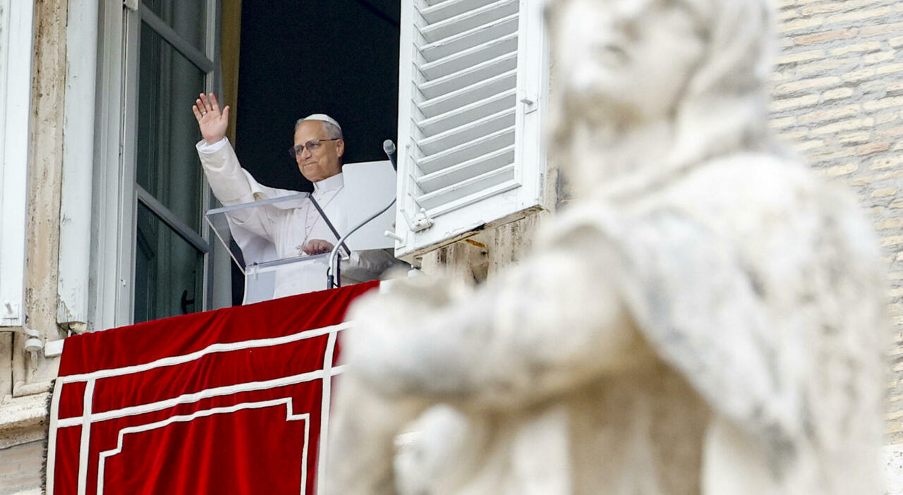 https://statics.cedscdn.it/photos/MED_HIGH/2025/06/22/8913219_22125020_corpus_domini_papa_leone_angelus_guerra_diretta_oggi_22_6_2025.jpg