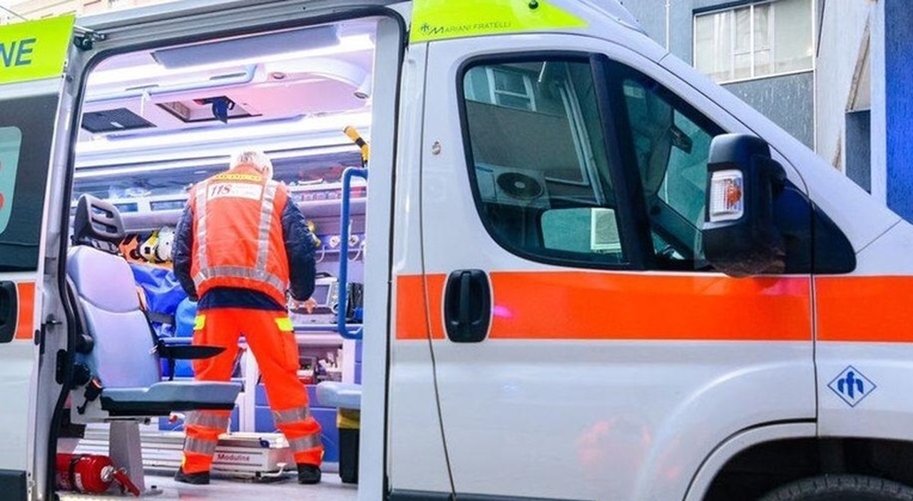 con lo scooter si schianta su un auto 17enne muore nella notte dopo la festa in citt224