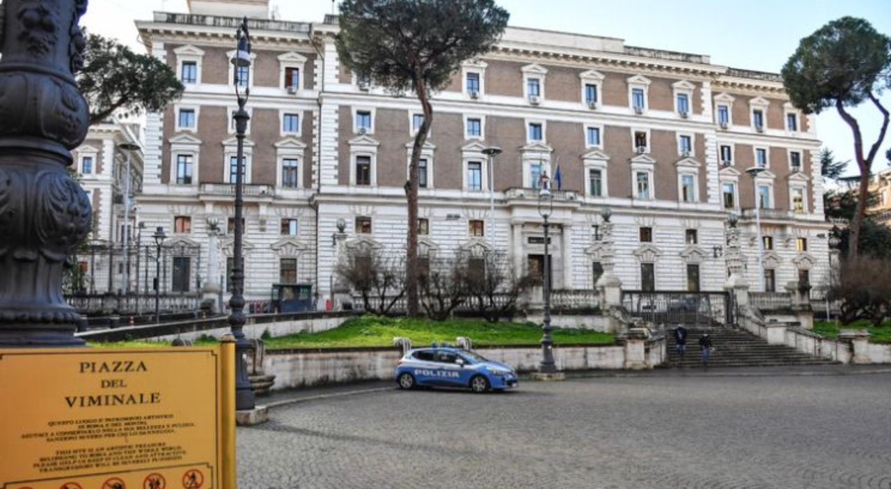 https://statics.cedscdn.it/photos/MED_HIGH/2025/06/22/8913312_22123857_terrorismo_allerta_viminale_tajani_no_aerei_italiani_iran_oggi_22_6_2025.jpg