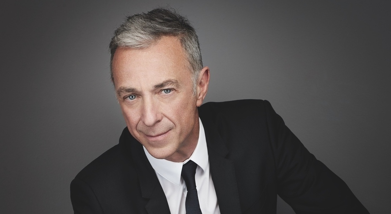 Linus, dalle origni del soprannome alla lite con Claudio Cecchetto: «La sua ex radio è andata bene anche senza di lui, ma non se la prendesse con me» Linus, dalle origni del soprannome alla lite con Claudio Cecchetto: «La sua ex radio è andata bene anche senza di lui, ma non se la prendesse con me»