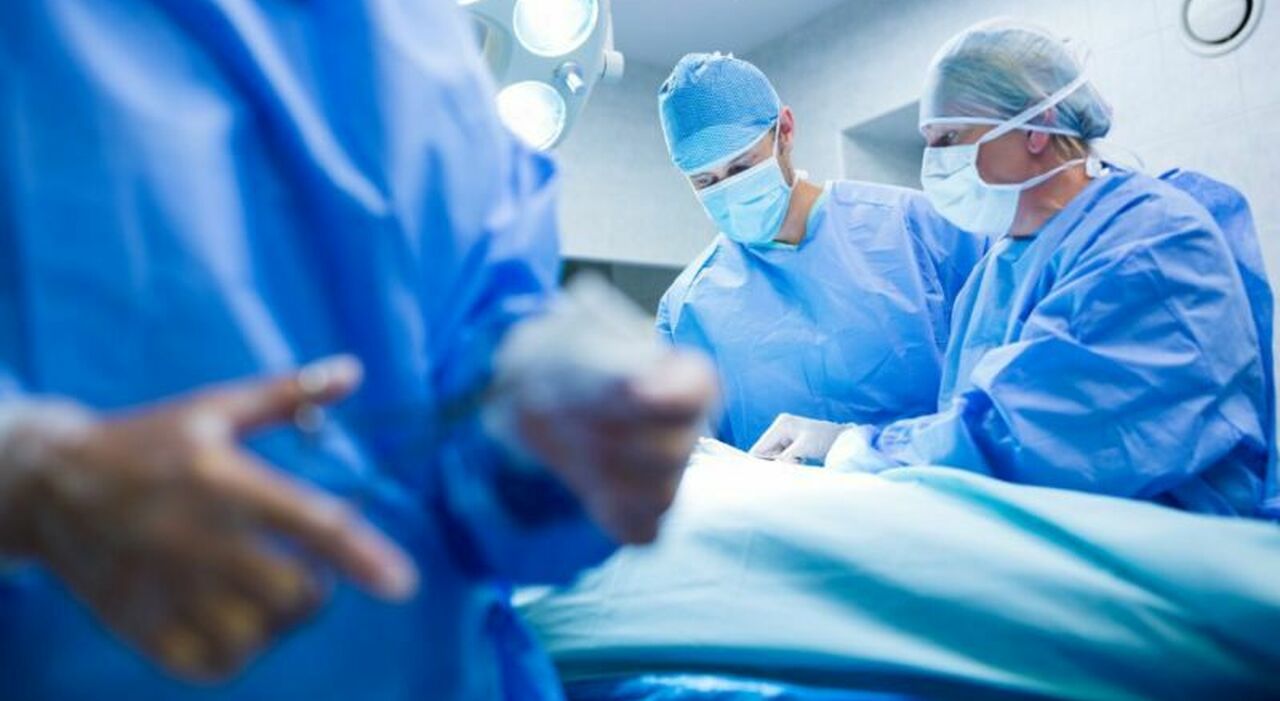https://statics.cedscdn.it/photos/MED_HIGH/2025/06/23/8914984_23124830_gemelle_siamesi_attaccate_testa_bambina_morta_intervento_separazione_monza_oggi_23_6_2025.jpg