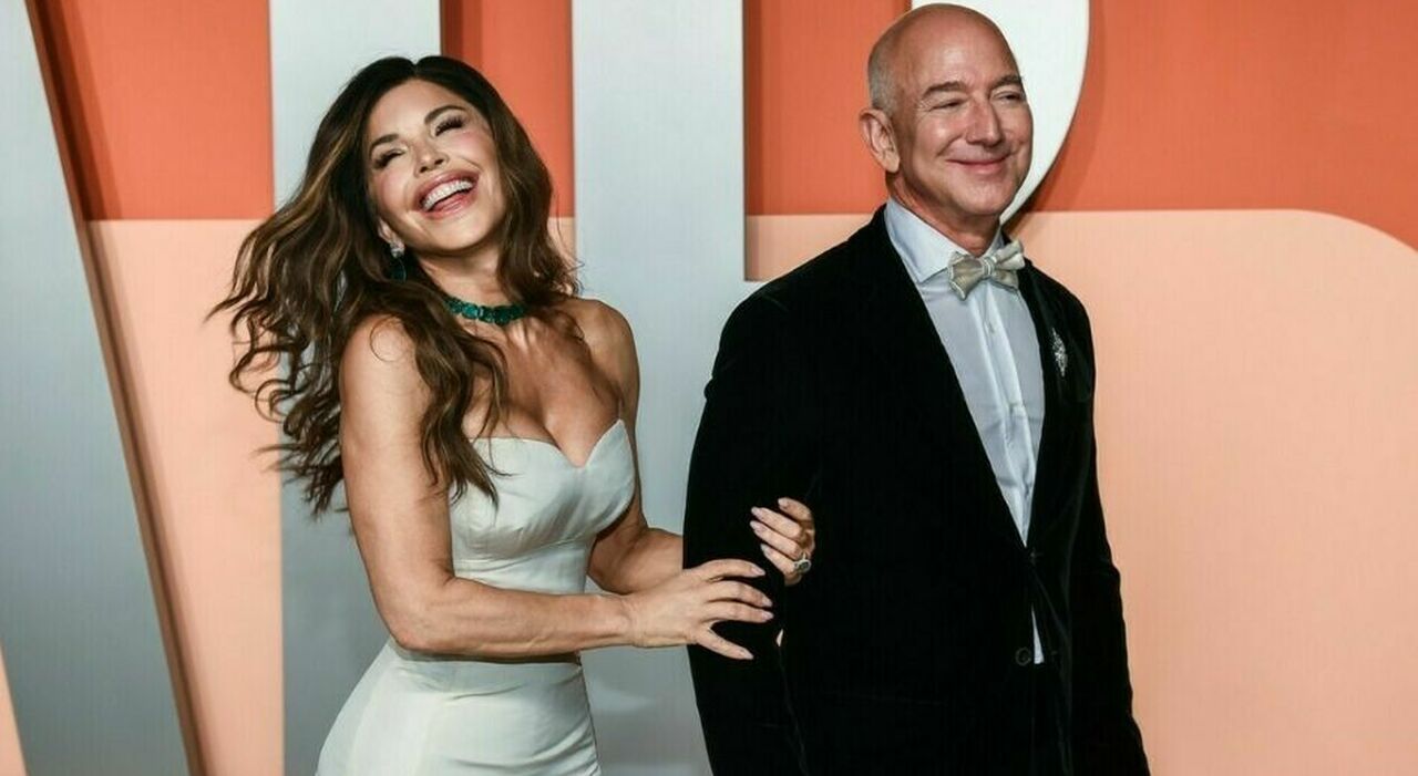 https://statics.cedscdn.it/photos/MED_HIGH/2025/06/23/8915074_23141016_jeff_bezos_lauren_sanchez_matrimonio_venezia_lista_ospiti_jet_privati_bill_gates_oggi_23_6_2025.jpg