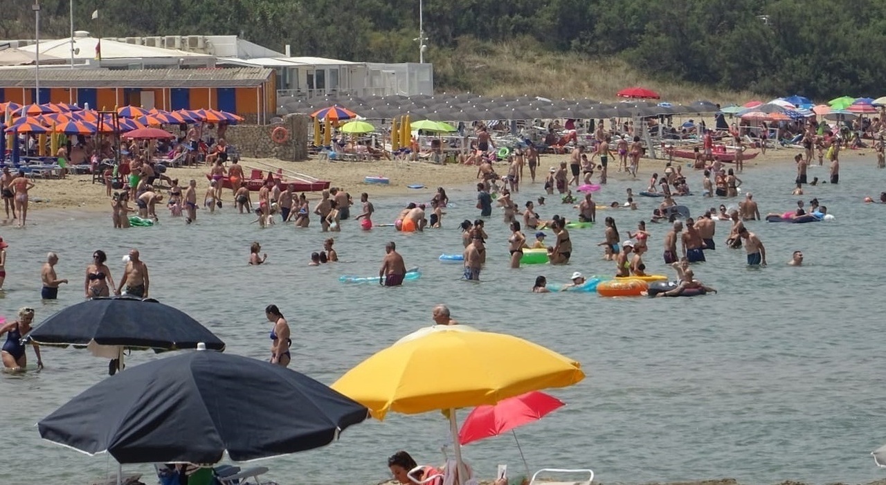 https://statics.cedscdn.it/photos/MED_HIGH/2025/06/23/8915107_23145845_stabilimento.jpg