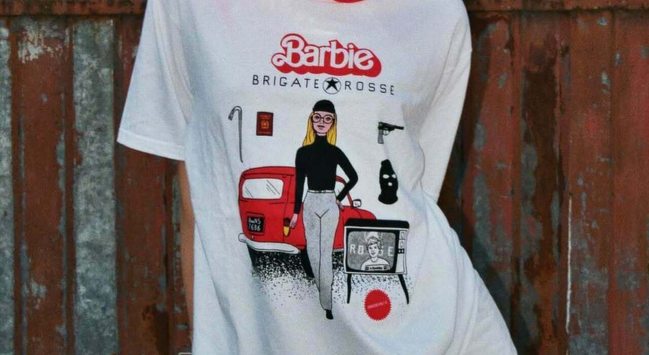 https://statics.cedscdn.it/photos/MED_HIGH/2025/06/25/8919219_25135439_studentessa_maglia_barbie_brigate_rosse_universita_trento_oggi_25_6_2026.jpg