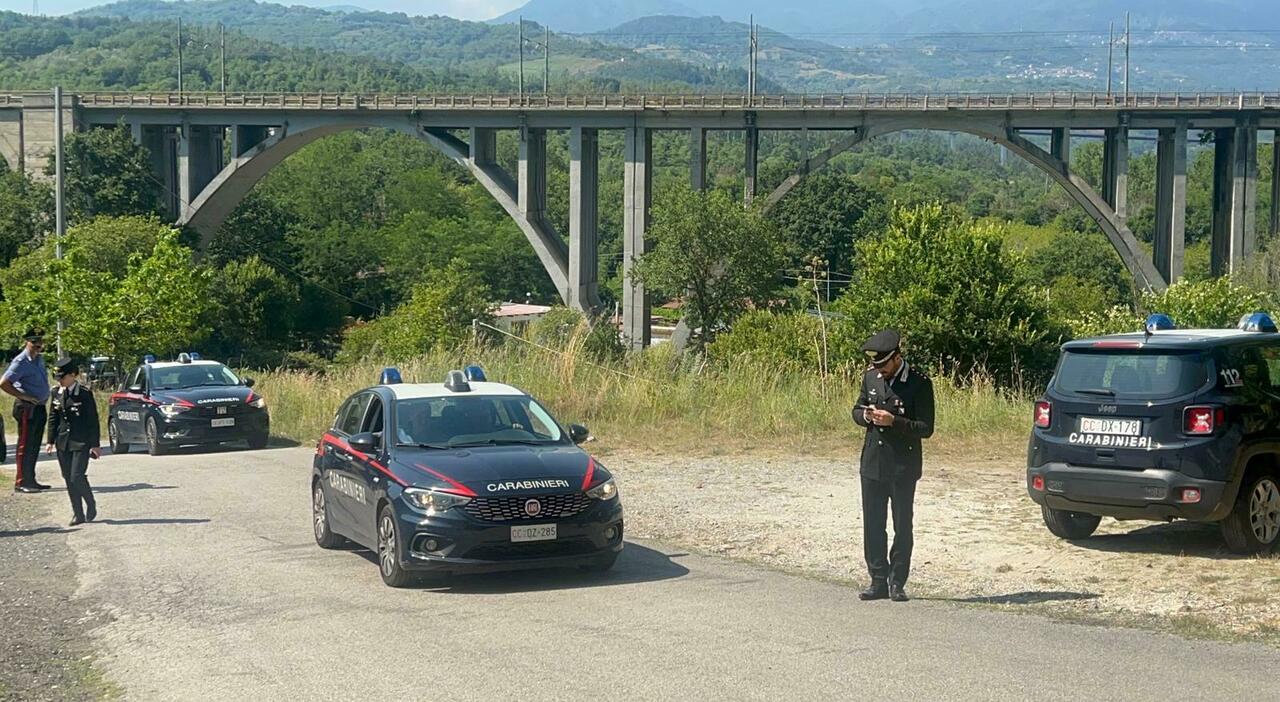 scopre ladro in casa e lo uccide poi nasconde il cadavere choc in cilento