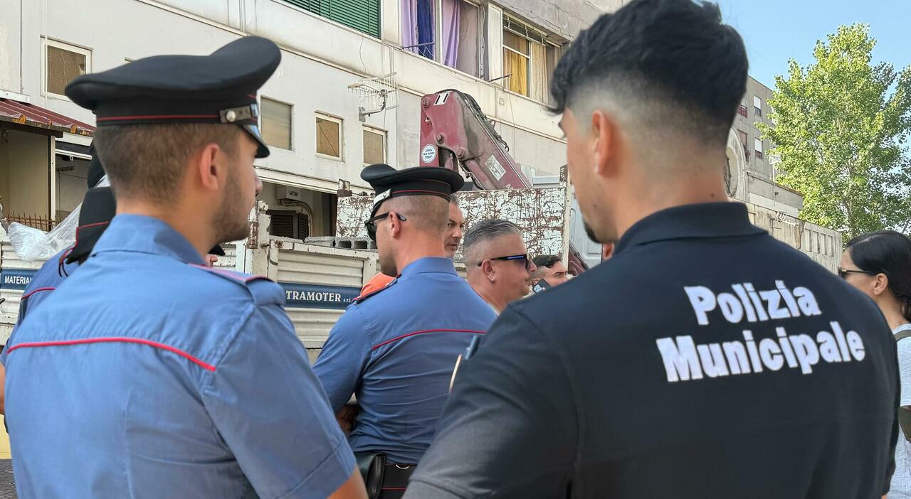 Crackdown on Clan-Controlled Buildings in Naples