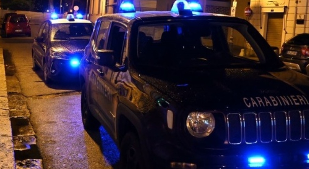 Trovato morto davanti casa del fratello in una pozza di sangue: giallo ad Arpino Trovato morto davanti casa del fratello in una pozza di sangue: giallo ad Arpino
