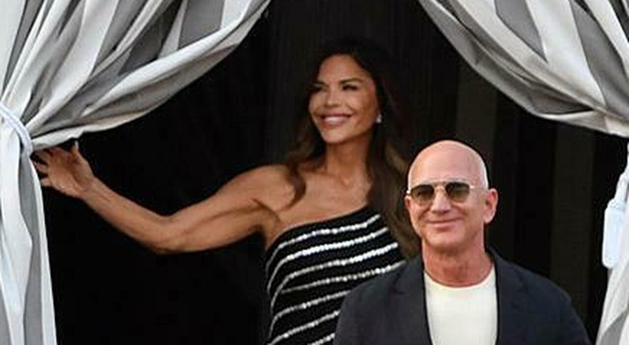 Bezos, il matrimonio. Prima notte a Venezia: tra marmi e affreschi, quanto costa la suite da 226 metri quadri in cui alloggiano gli sposi Bezos, il matrimonio. Prima notte a Venezia: tra marmi e affreschi, quanto costa la suite da 226 metri quadri in cui alloggiano gli sposi