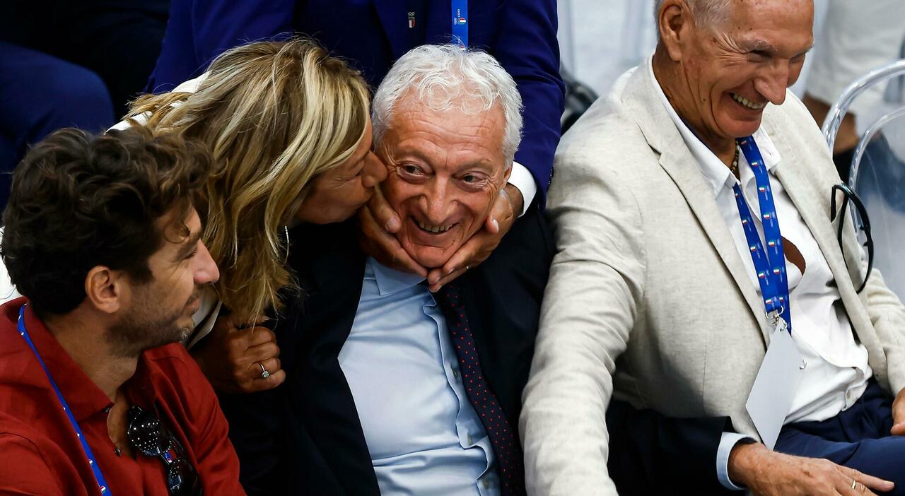 https://statics.cedscdn.it/photos/MED_HIGH/2025/06/26/8921313_26123614_buonfiglio_nuovo_presidente_coni.jpg
