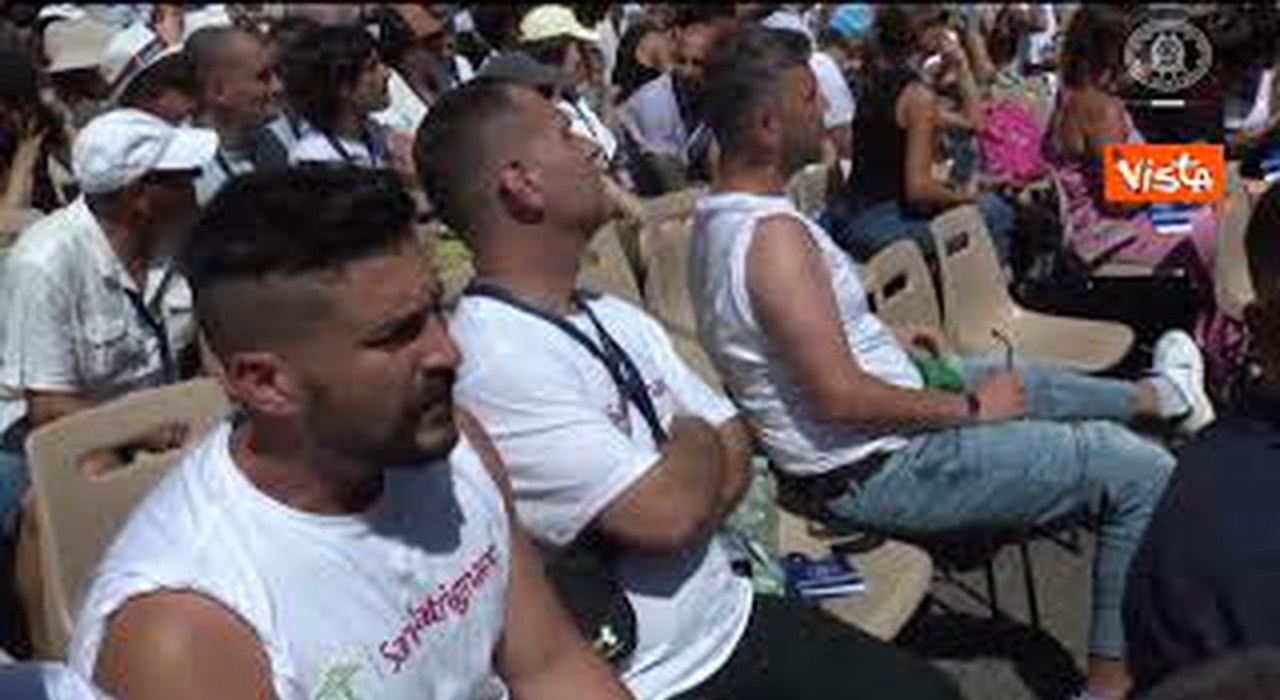 https://statics.cedscdn.it/photos/MED_HIGH/2025/06/26/8921408_poster.jpg