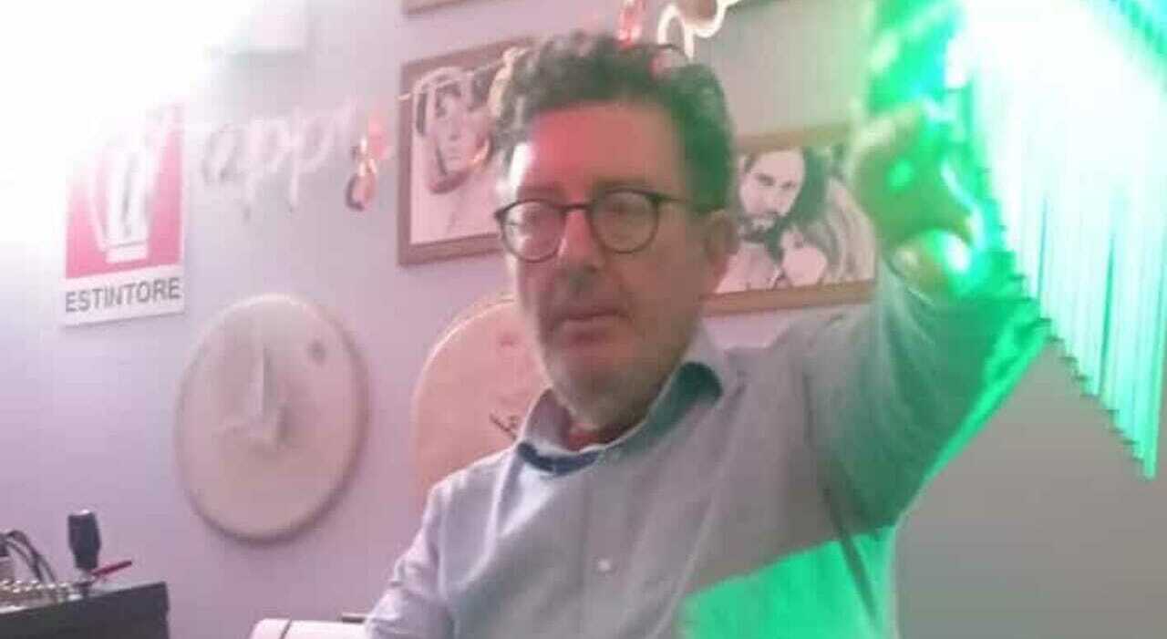 https://statics.cedscdn.it/photos/MED_HIGH/2025/06/26/8921538_26151526_fabrizio_carletti_trovato_morto_falconara_26_6_2025.jpg