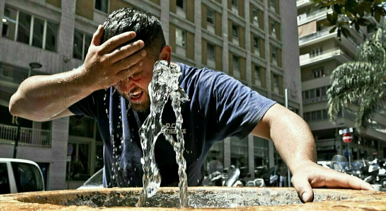 https://statics.cedscdn.it/photos/MED_HIGH/2025/06/26/8921575_26154300_caldo_stop_lavoro_ordinanza_regioni_oggi_26_6_2025.jpg
