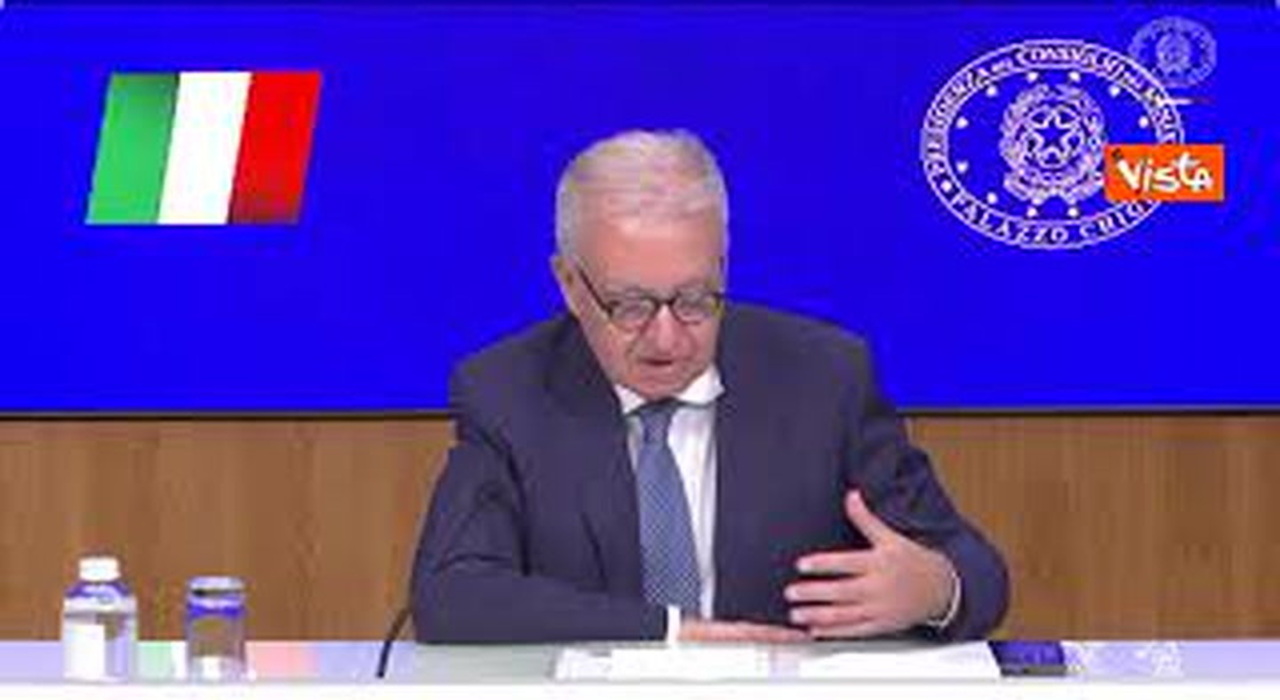 https://statics.cedscdn.it/photos/MED_HIGH/2025/06/26/8921831_poster.jpg