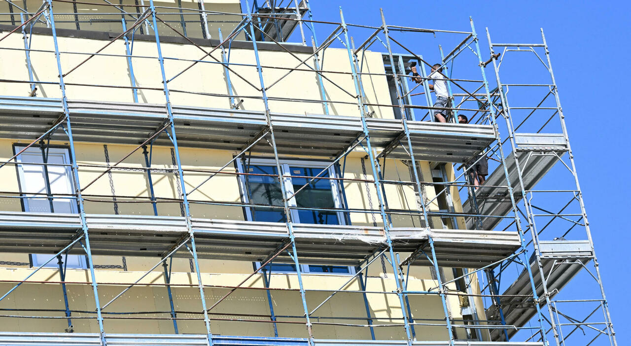 Cila e Scia, ecco come cambiano le regole per i lavori: i moduli Salva Casa Cila e Scia, ecco come cambiano le regole per i lavori: i moduli Salva Casa