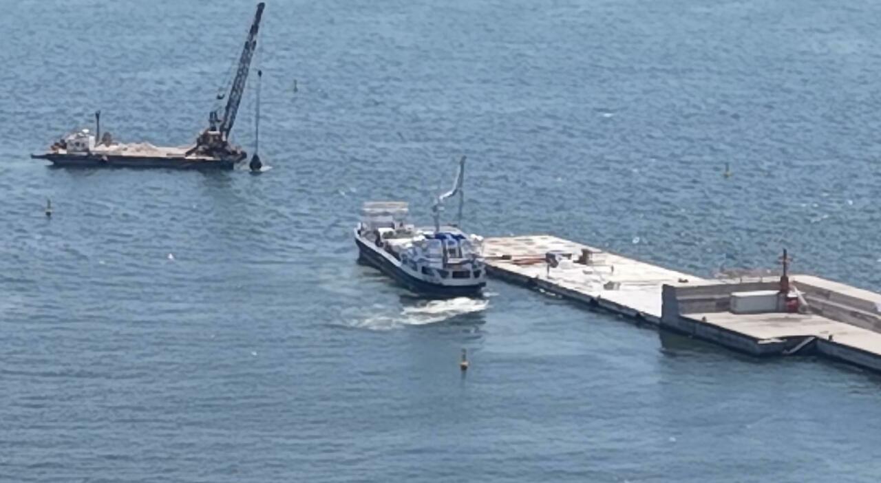 porto di napoli siamo al rush finale quasi ultimati i lavori alla darsena di levante