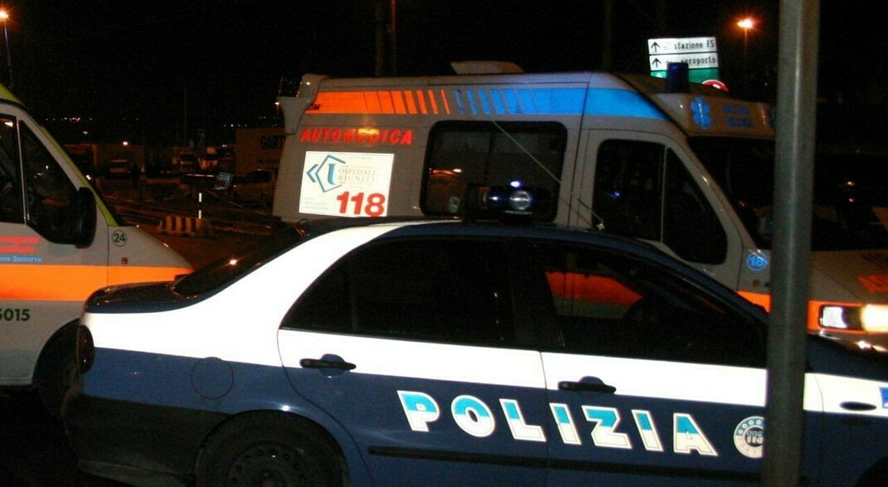 Porto San Giorgio, bottigliata, pugni e colpi di casco: brutale pestaggio sul lungomare, caccia agli aggressori in fuga