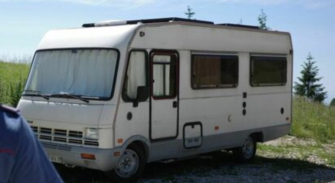 https://statics.cedscdn.it/photos/MED_HIGH/2025/06/27/8923454_27115001_ragazzo_morto_camper_crespano_del_grappa_oggi_27_6_2025.jpg