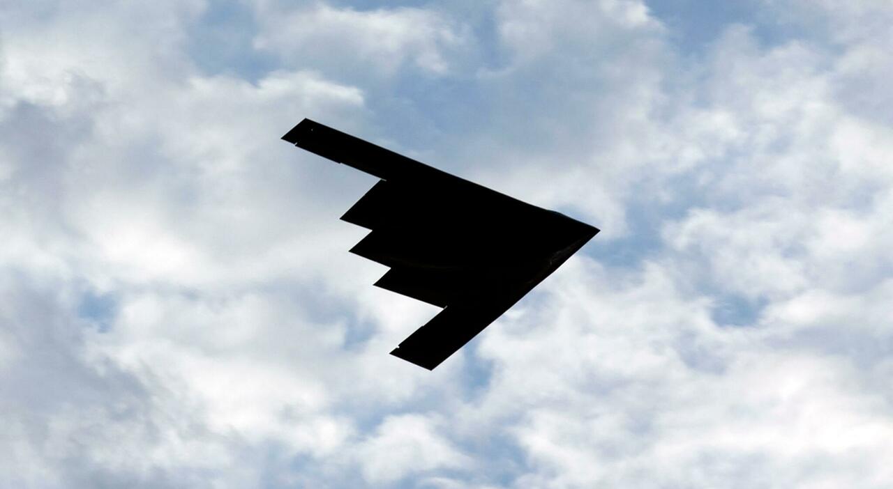 https://statics.cedscdn.it/photos/MED_HIGH/2025/06/28/8925213_28064045_drone.jpg