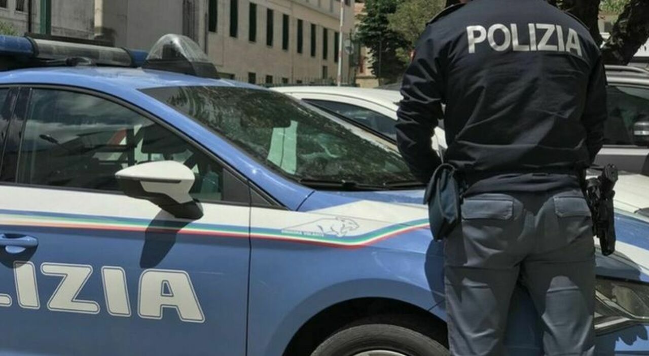 https://statics.cedscdn.it/photos/MED_HIGH/2025/06/28/8925295_28093303_incidente_corigliano_rossano_moto_camion_morto_giovane_17_anni_cosenza_oggi_28_giugno_2025.jpg