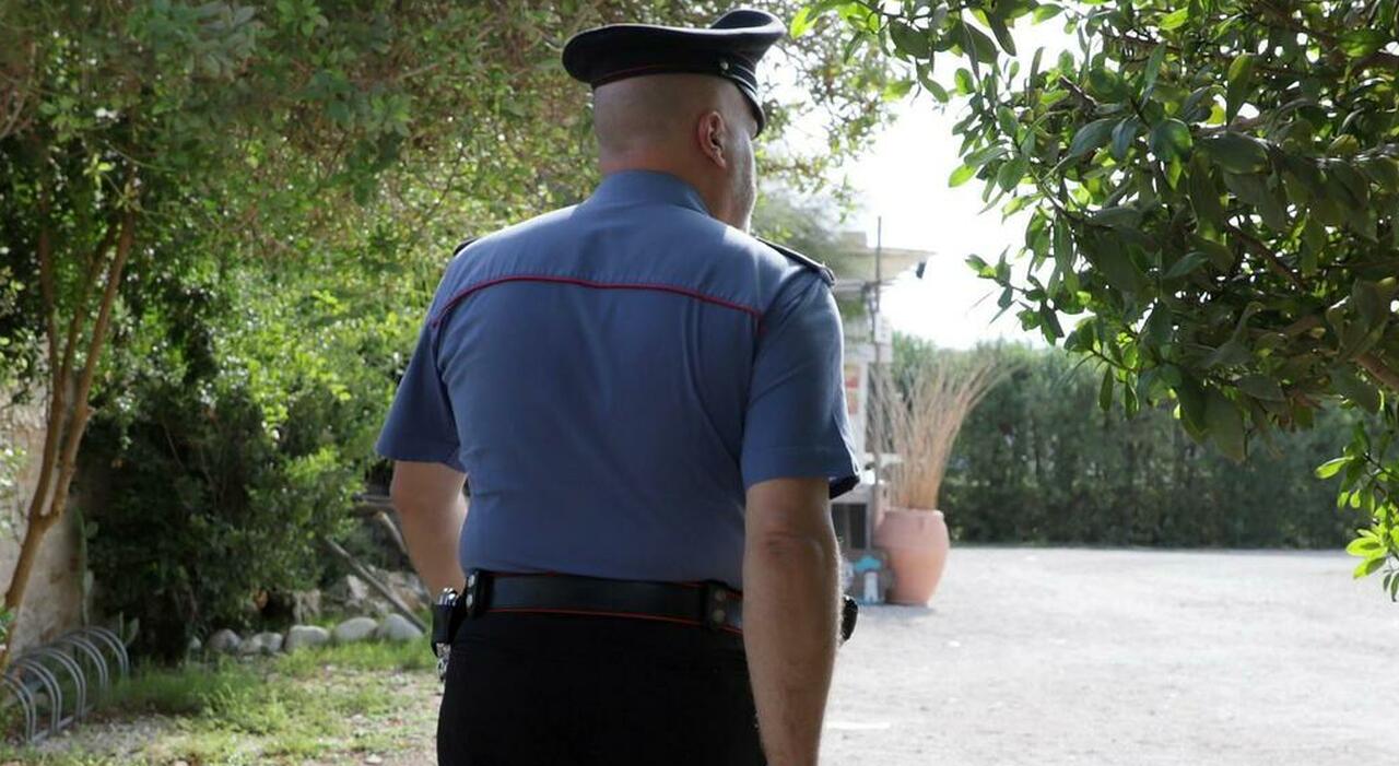Paura nel Salento: un bimbo di un anno resta chiuso da solo in casa, salvato dai carabinieri Paura nel Salento: un bimbo di un anno resta chiuso da solo in casa, salvato dai carabinieri