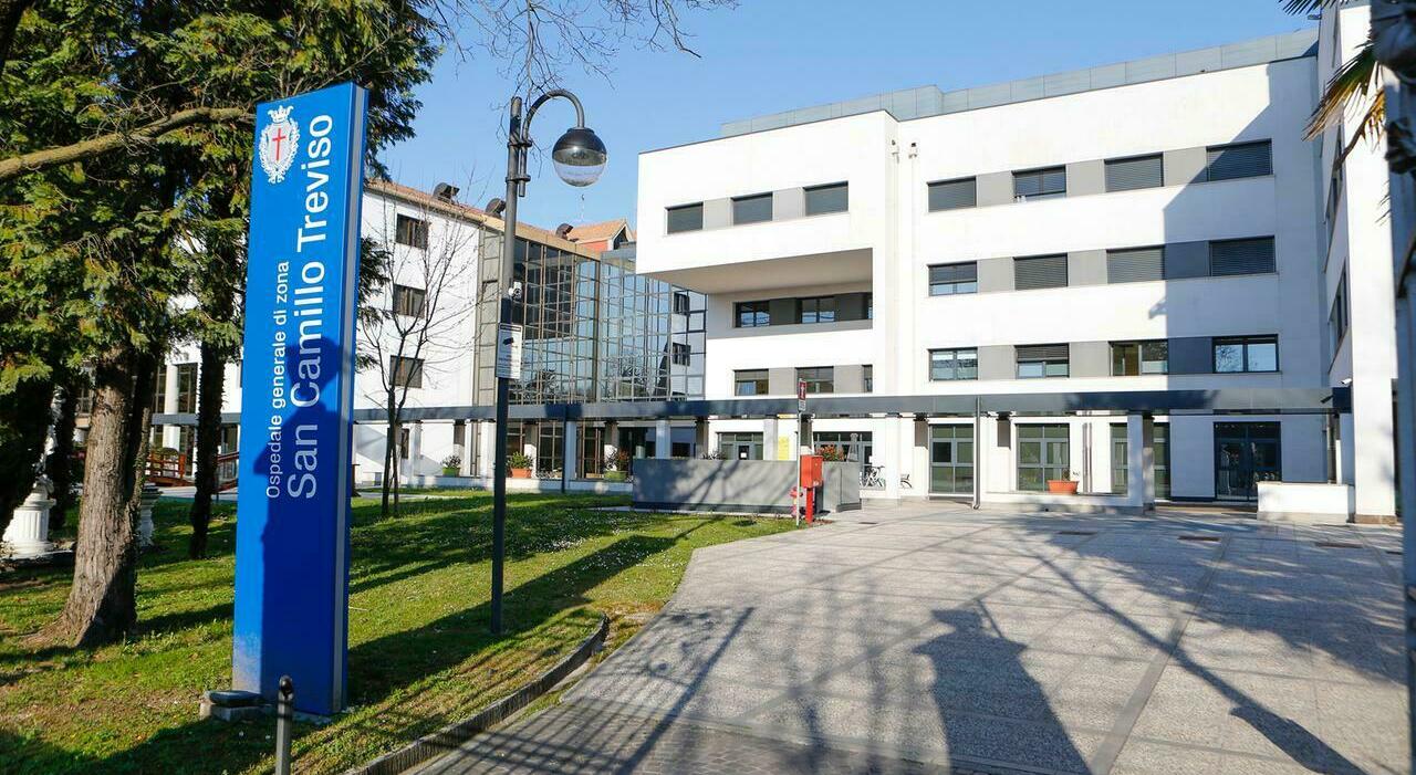 San Camillo, tagli ai pagamenti per i medici: la sospensione ai dottori dipendenti e liberi professionisti per le visite private San Camillo, tagli ai pagamenti per i medici: la sospensione ai dottori dipendenti e liberi professionisti per le visite private