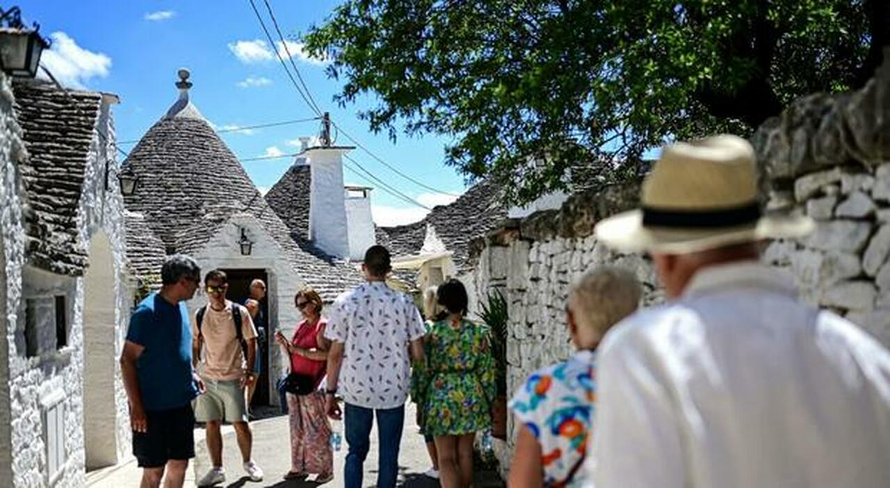 Il turismo vola a giugno: in Salento +4% di presenze. A Bari 70mila in 7 giorni Il turismo vola a giugno: in Salento +4% di presenze. A Bari 70mila in 7 giorni