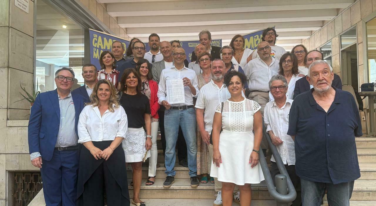 Pd, candidati scelti tra le risse: Cesetti c?è, fuori gli anconetani. Ma Ricci vuole Bora e Mastrovincenzo Pd, candidati scelti tra le risse: Cesetti c?è, fuori gli anconetani. Ma Ricci vuole Bora e Mastrovincenzo