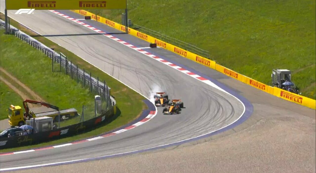 GP Austria, la diretta: Leclerc al pit stop, Hamilton scala in prima posizione davanti a Norris GP Austria, la diretta: Leclerc al pit stop, Hamilton scala in prima posizione davanti a Norris