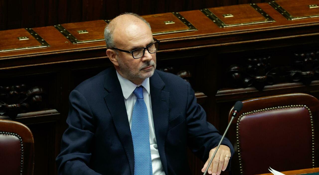 Schillaci: «Liste d?attesa insostenibili. Se le Regioni tardano a settembre interveniamo» Schillaci: «Liste d?attesa insostenibili. Se le Regioni tardano a settembre interveniamo»